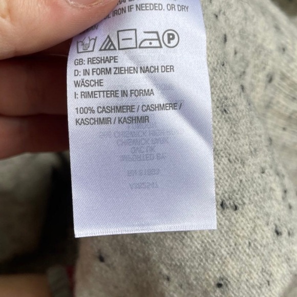 $200 Isaac Mizrahi Live 100% Cashmere donegal grey speckle mock neck tunic - Picture 4 of 4